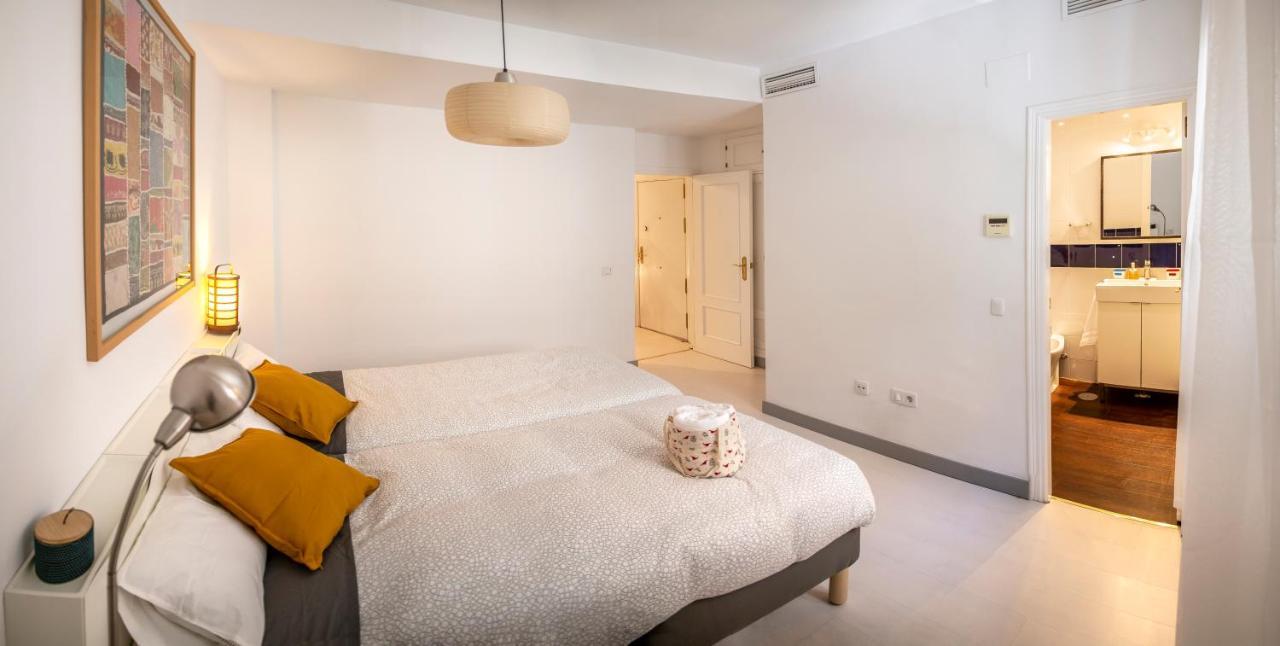 Centuria Macarena, Apartamento Duplex Apartment Seville Luaran gambar