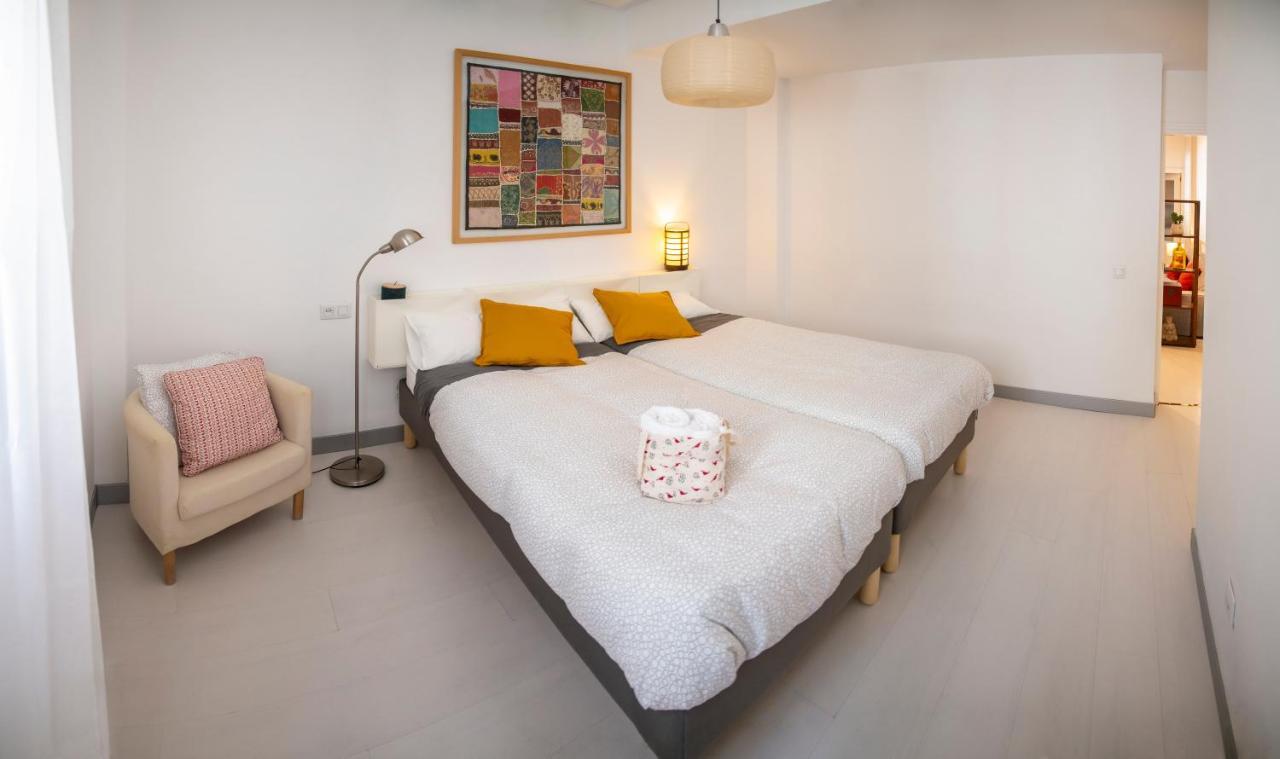 Centuria Macarena, Apartamento Duplex Apartment Seville Luaran gambar